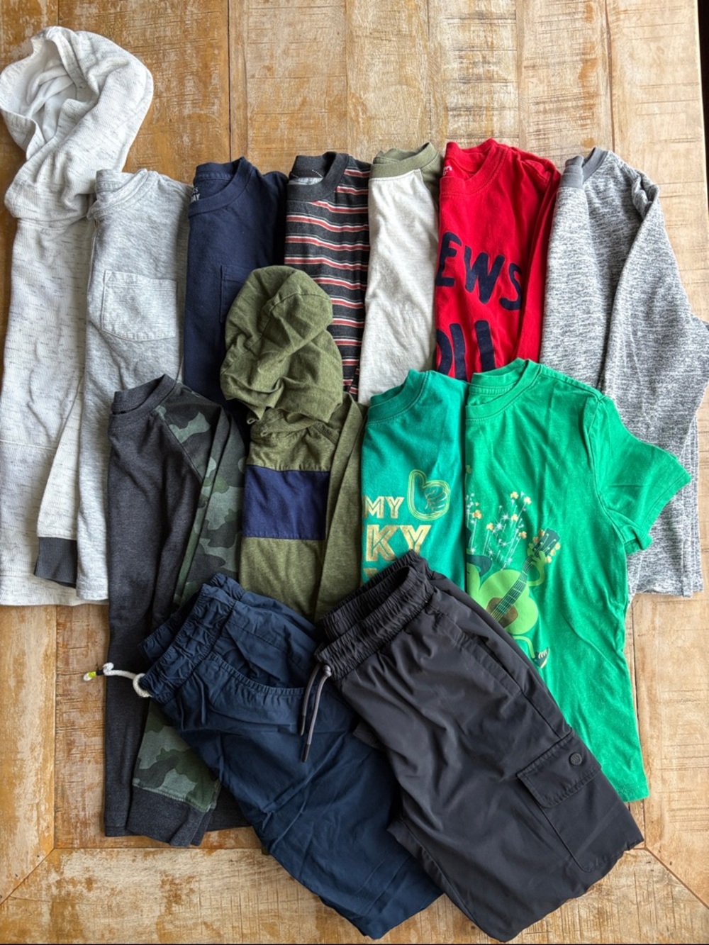 Mixed Boys Play Clothing Lot size M(8/10) - Picture 1 of 10
